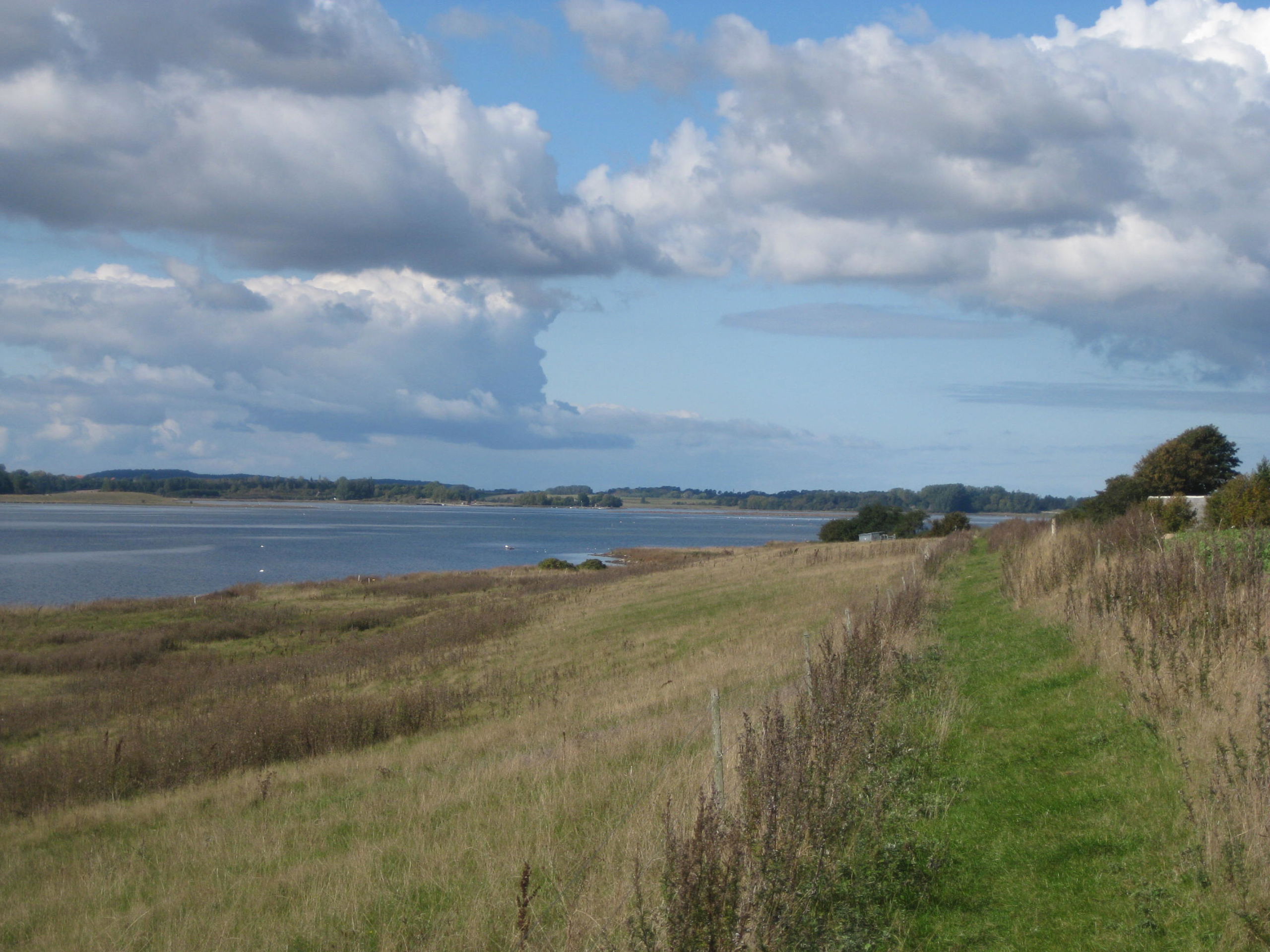 Fjordstien - en 275 km lang cykel- og vandresti rundt om Roskilde Fjord og Isefjord