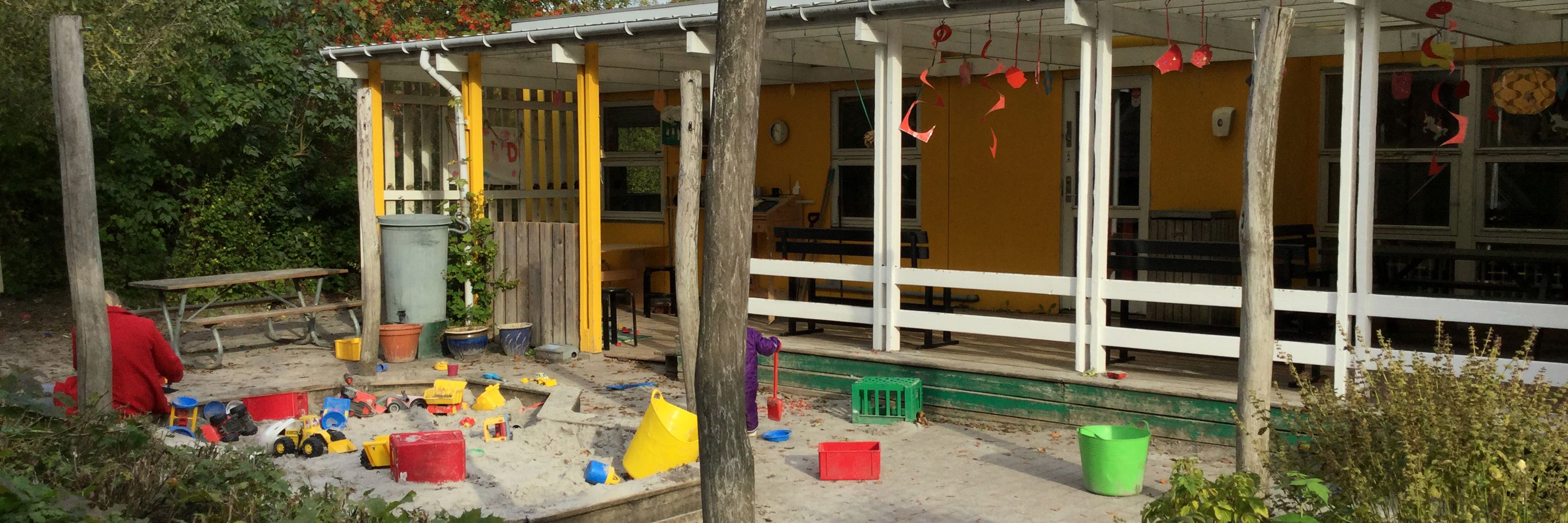 Sandkasse i Børnehuset Kongehøjen