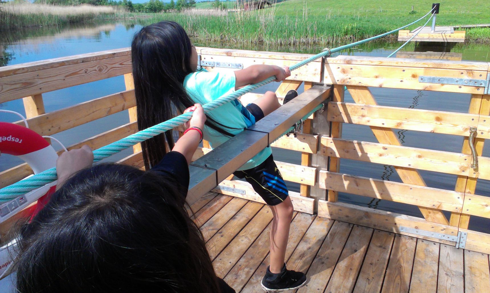 Børn på trækfærgen